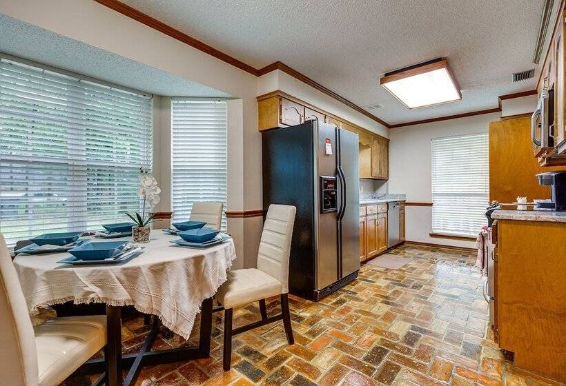 Dog Friendly Alabama Retreat W/ Patio & Fire Pit!