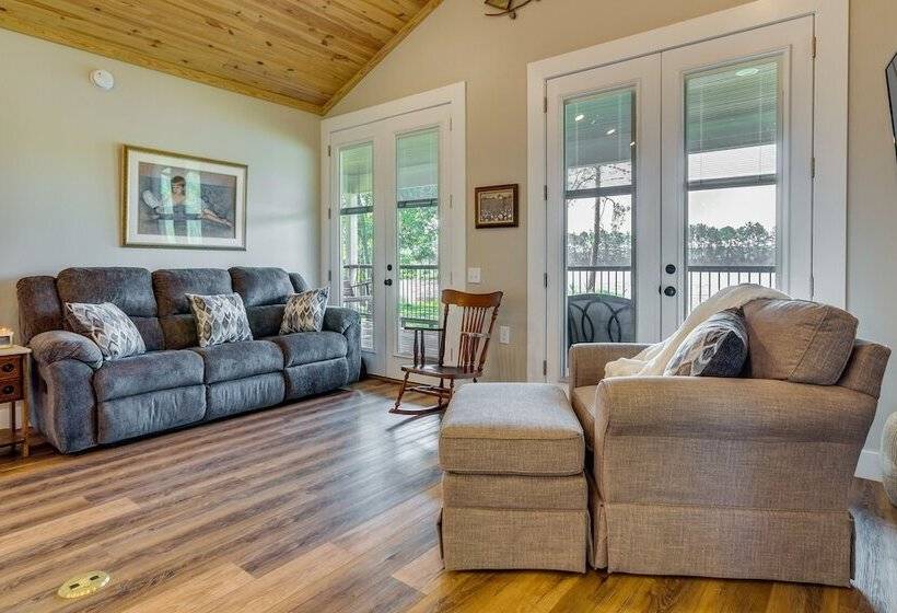 Escape To Nature: Lakefront Jay Cottage W/ Views!