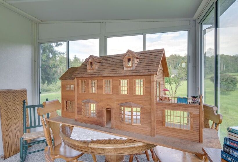 Hop Bottom Home W/ Private Yard & Fire Pit!