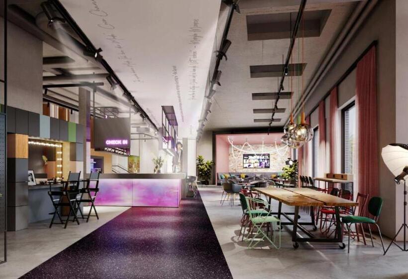 호텔 Moxy Outletcity Metzingen