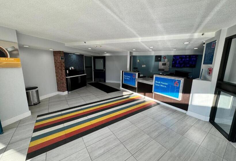 هتل Studio 6 Suites East Syracuse Airport