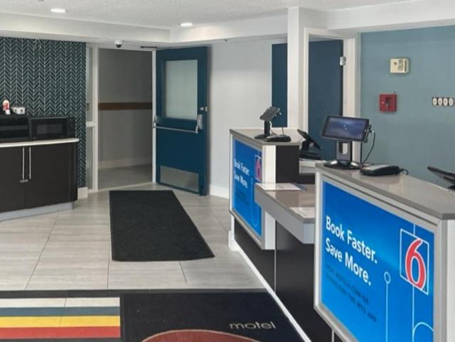 هتل Studio 6 Suites East Syracuse Airport