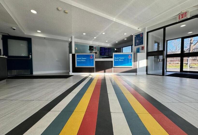 هتل Studio 6 Suites East Syracuse Airport