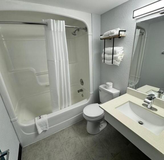 هتل Studio 6 Suites East Syracuse Airport