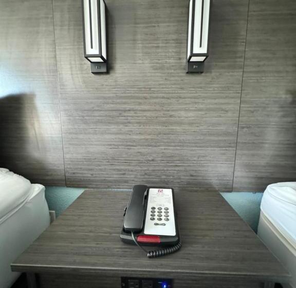 هتل Studio 6 Suites East Syracuse Airport
