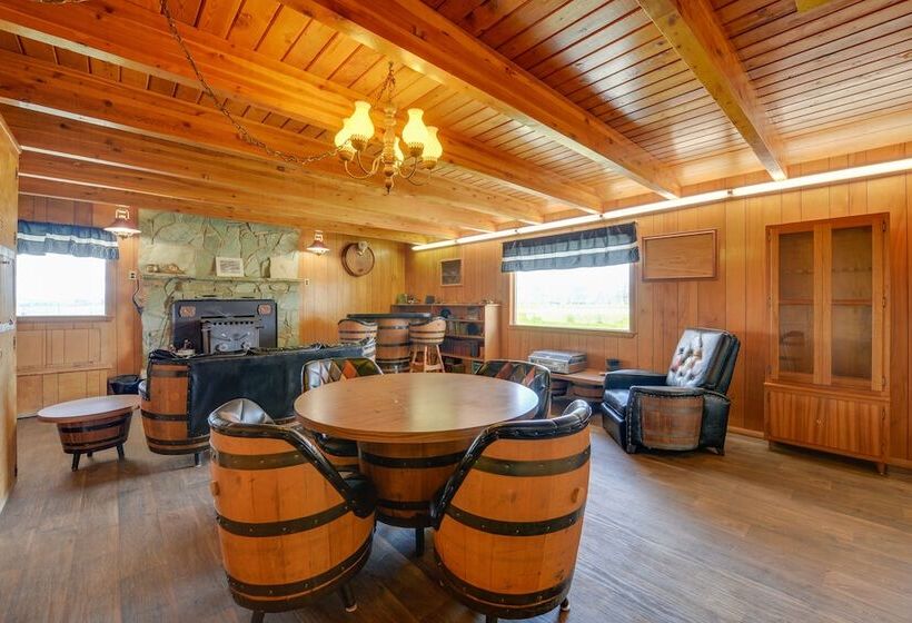 Wyoming Horse Property Near Outdoor Recreation!
