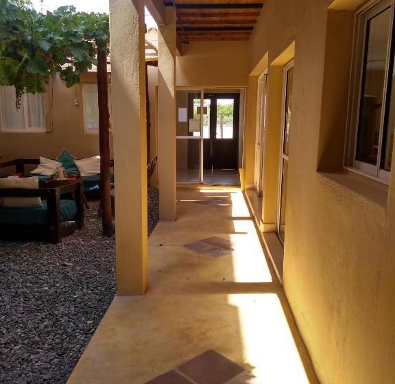 هاستل La Morada Hostal