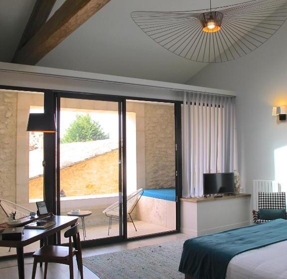 مبيت وإفطار La Cour Des Sens