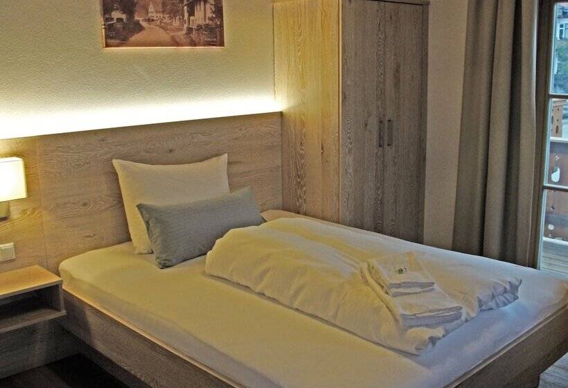 ベッドアンドブレックファースト Mammhofer Suite & Breakfast