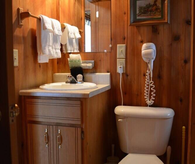 ホテル Black Walnut Point Inn