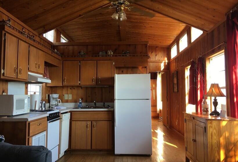 ホテル Black Walnut Point Inn
