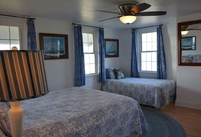 ホテル Black Walnut Point Inn