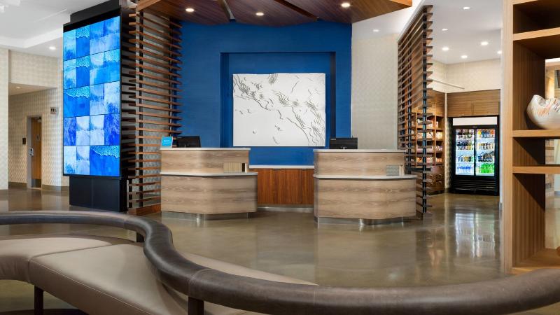 هتل Courtyard By Marriott Santa Monica