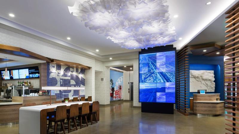 هتل Courtyard By Marriott Santa Monica