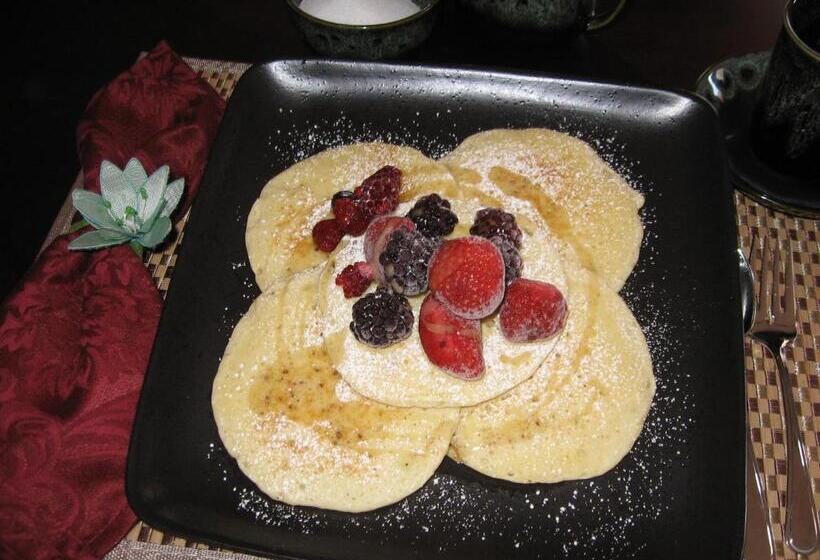 هتل Driftwood Heights Bed & Breakfast