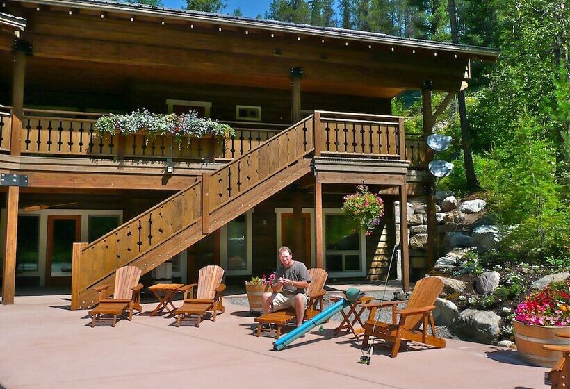 ホテル Glacier Guides Lodge