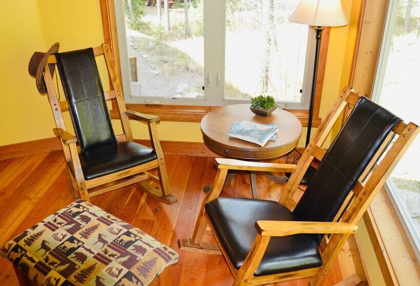 ホテル Glacier Guides Lodge
