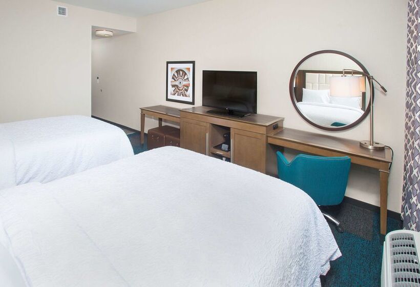هتل Hampton Inn & Suites Lax El Segundo