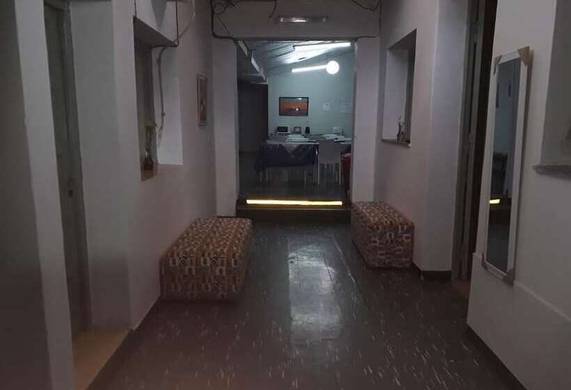 هتل Hostal Amalaya