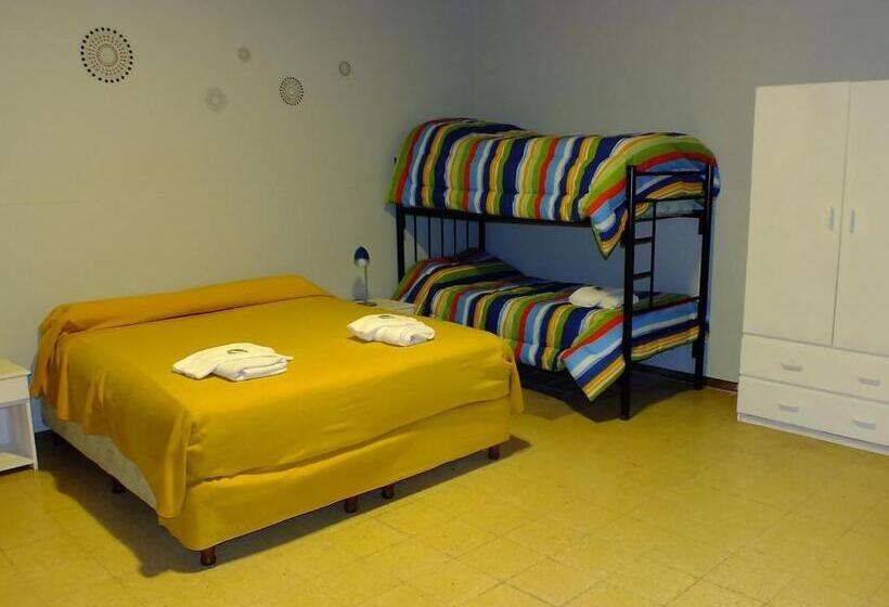 هتل Hostal Amalaya