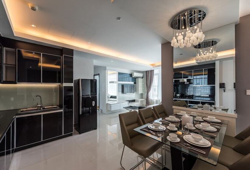 בית מלון כפרי Naki Suites @ Silvertown