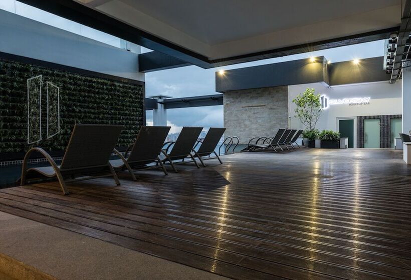 בית מלון כפרי Naki Suites @ Silvertown