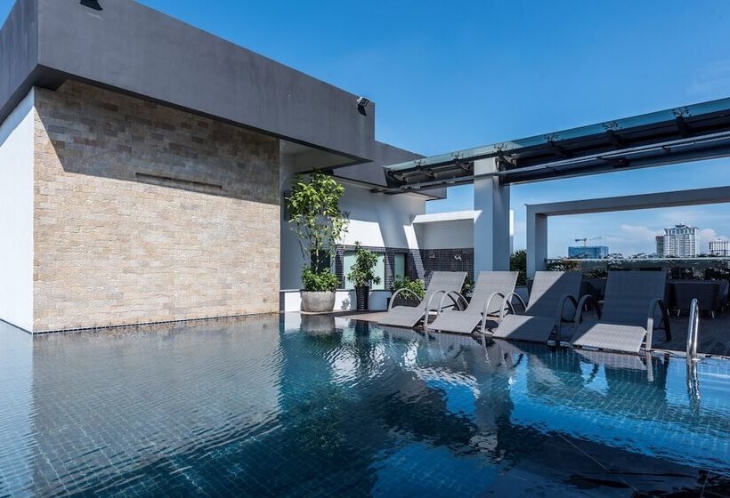 בית מלון כפרי Naki Suites @ Silvertown