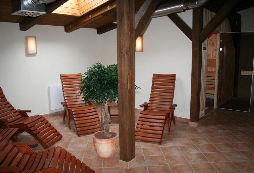 Отель Schloss Und Gut Liebenberg