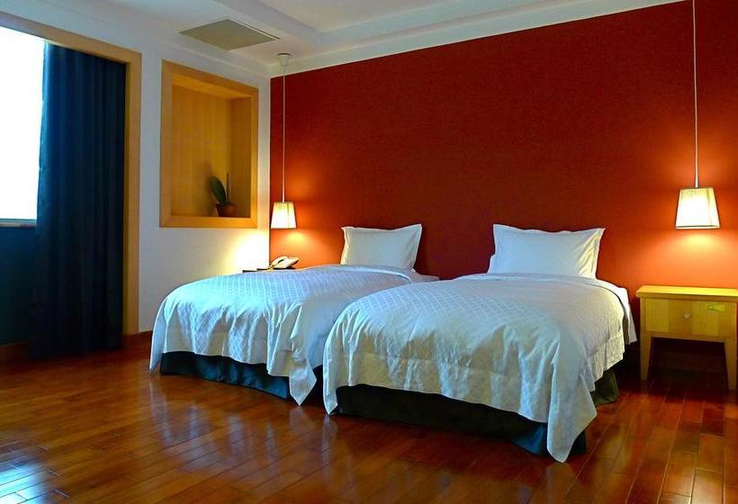 هتل Taitung Cultural Excursion Resort