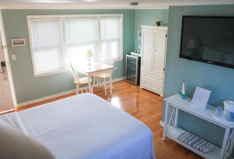 هتل The Escape Inn