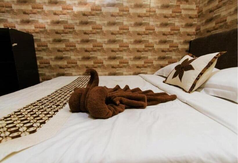 پانسیون Clamonic House Nusa Dua