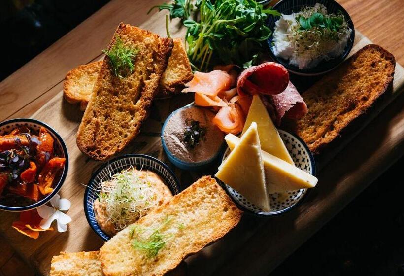 펜션 Etico At Mount Victoria Manor