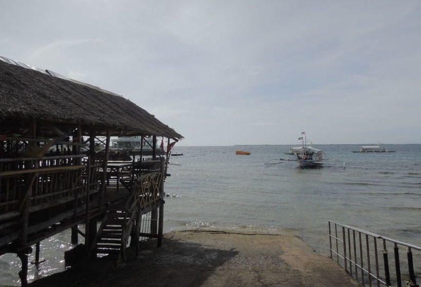 ペンション Kawayan Marine Village Beach Resort