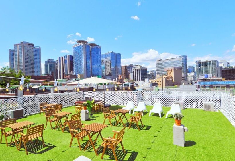 پانسیون Myeongdong Rooftop Hostel