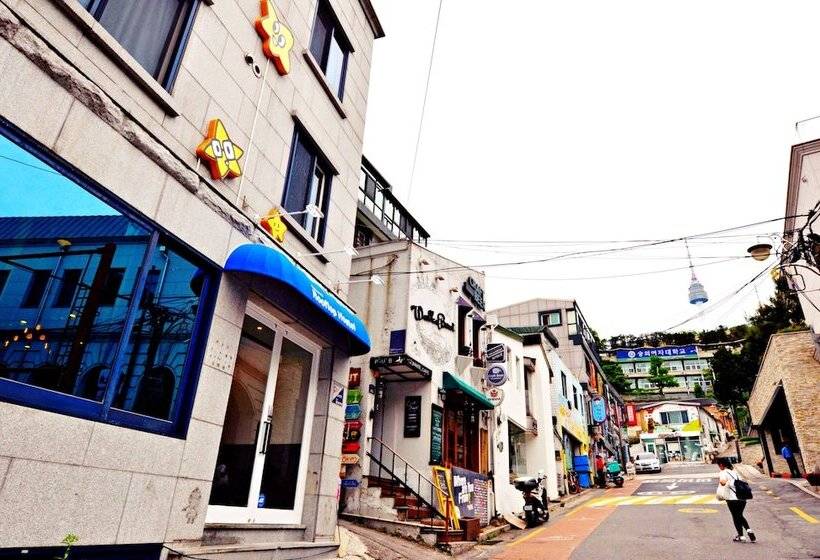 پانسیون Myeongdong Rooftop Hostel