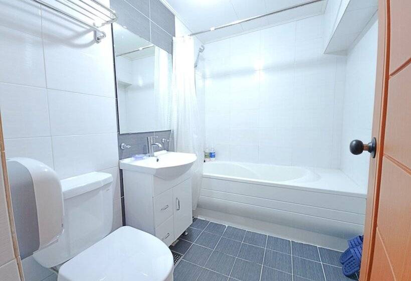 پانسیون Myeongdong Rooftop Hostel