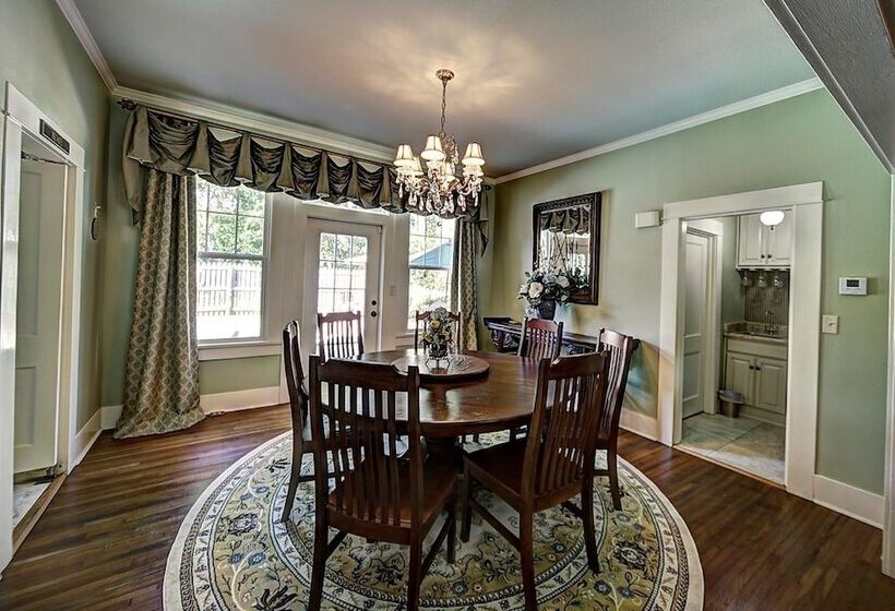 The Good House B&b