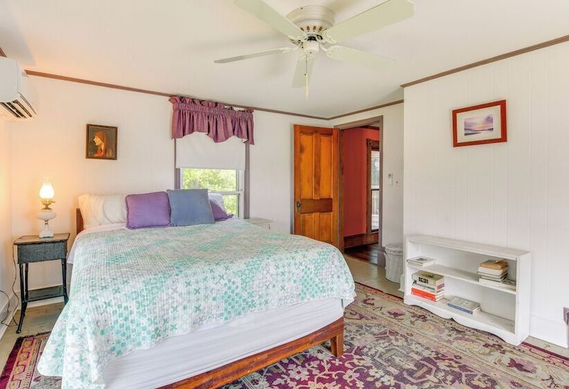 Bayfront Heathsville Home W/ Crabbing Pier!