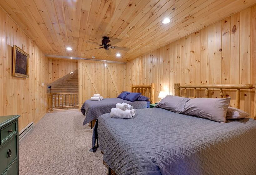 Cozy Arkdale Wood Cabin Near Petenwell Lake!
