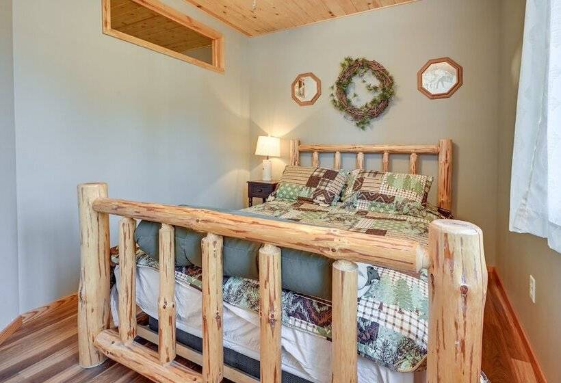 Cozy Lake Wissota Escape W/ Community Dock!
