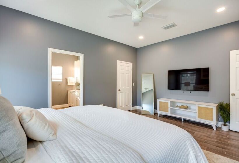 Florida Gem: Saltwater Pool By Beaches & Kayaking!