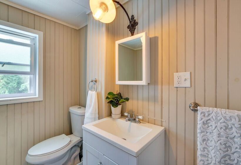 Historic Poughkeepsie Home Near Arlington & Vassar