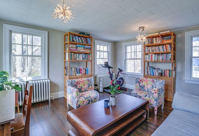 Historic Poughkeepsie Home Near Arlington & Vassar