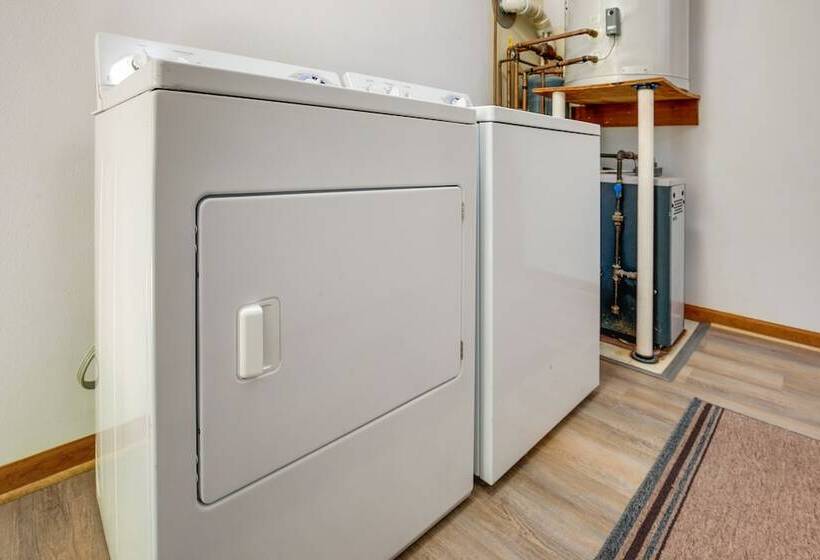 Lakefront Marenisco Cabin W/ Private Dock!