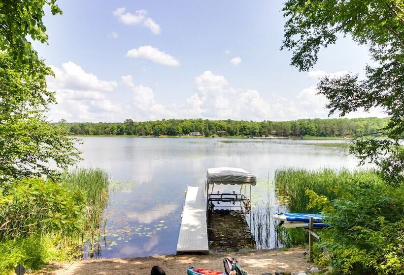 Grand Rapids Retreat W/ Private Boat Dock