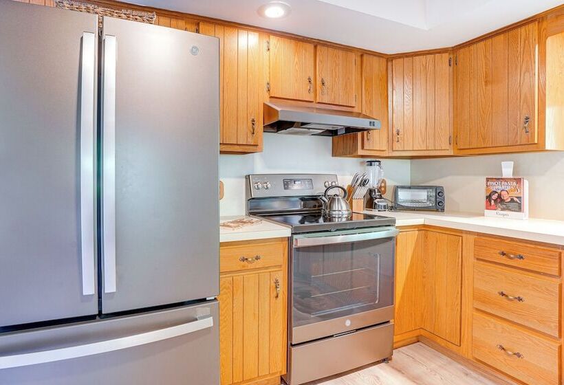 Mcgaheysville Home W/ Screened Porch & Gas Grill!