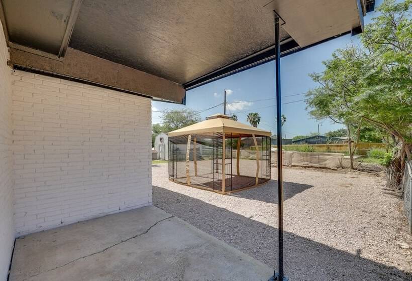 Modern Home In Edinburg: Half Mi Walk To Utrgv!