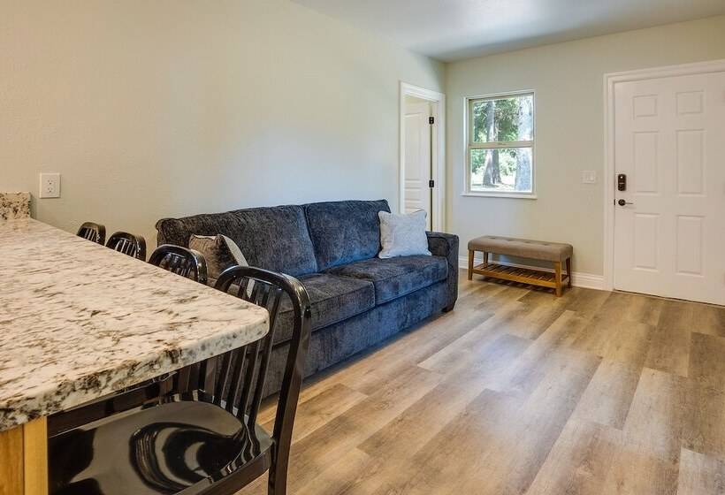 Oceanfront Smith River Cottage: Beach Access!