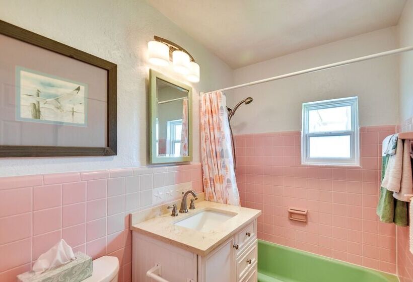 Ormond Beach Vacation Rental: Walk To Beaches!