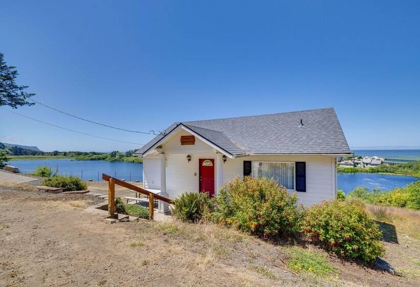Peaceful Cloverdale Home   Walk To Winema Beach